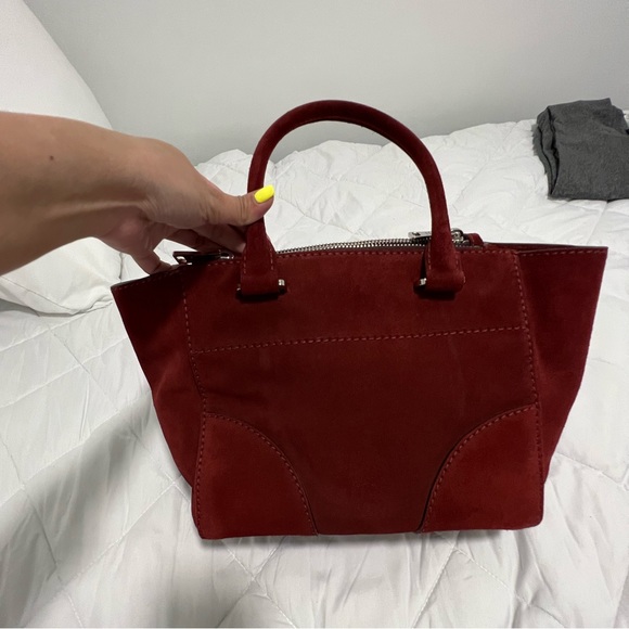 SOLD!! ✅ BNWT. 💯 Authentic Prada Galleria Shopping Tote, Crossbody strap. - Picture 3 of 13